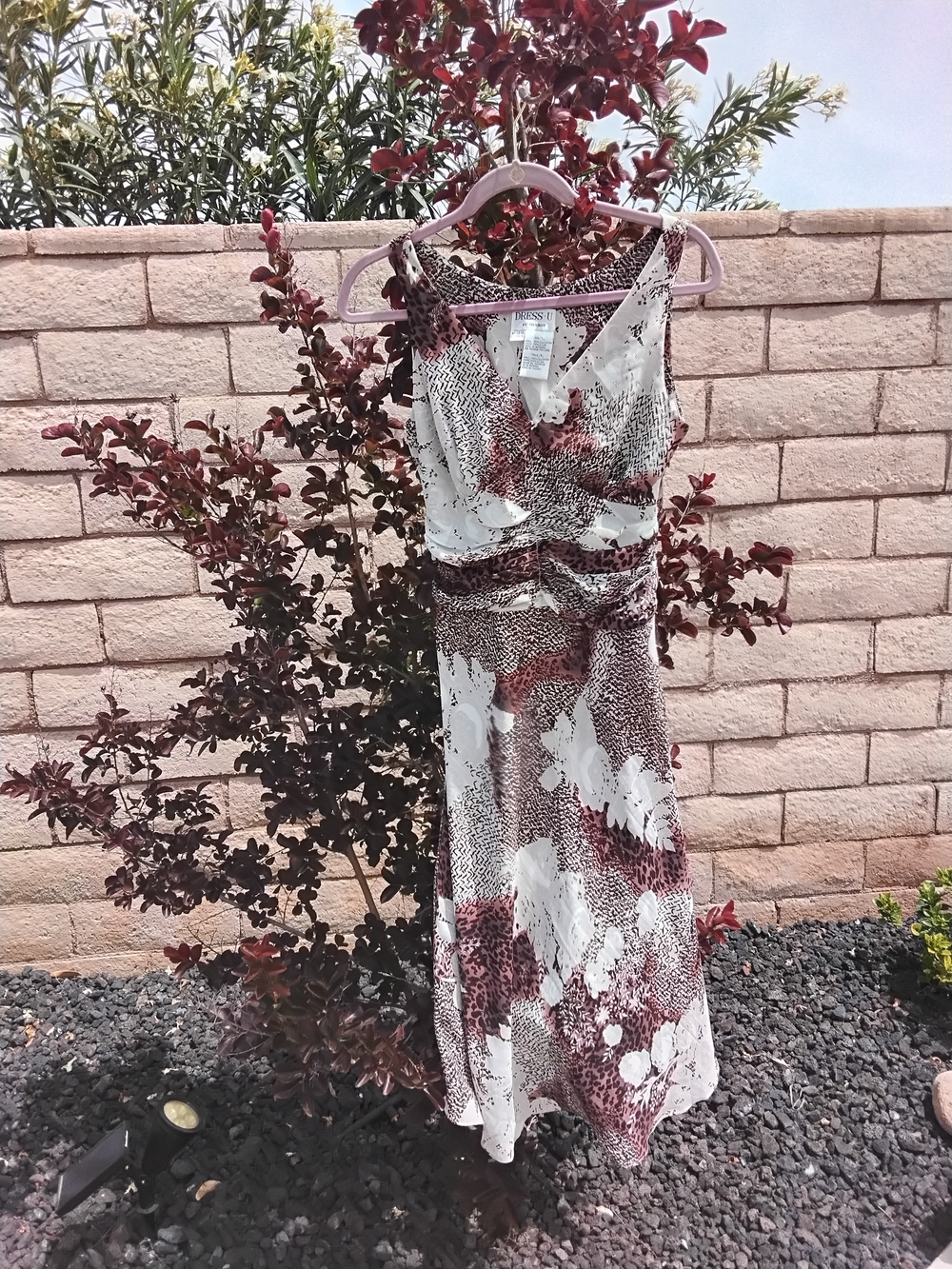 Sleeveless Floral Print Midi Dress in White and Brown Size M.